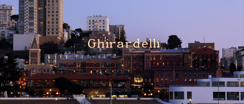Hgs 479683 ghirardelli square and city view